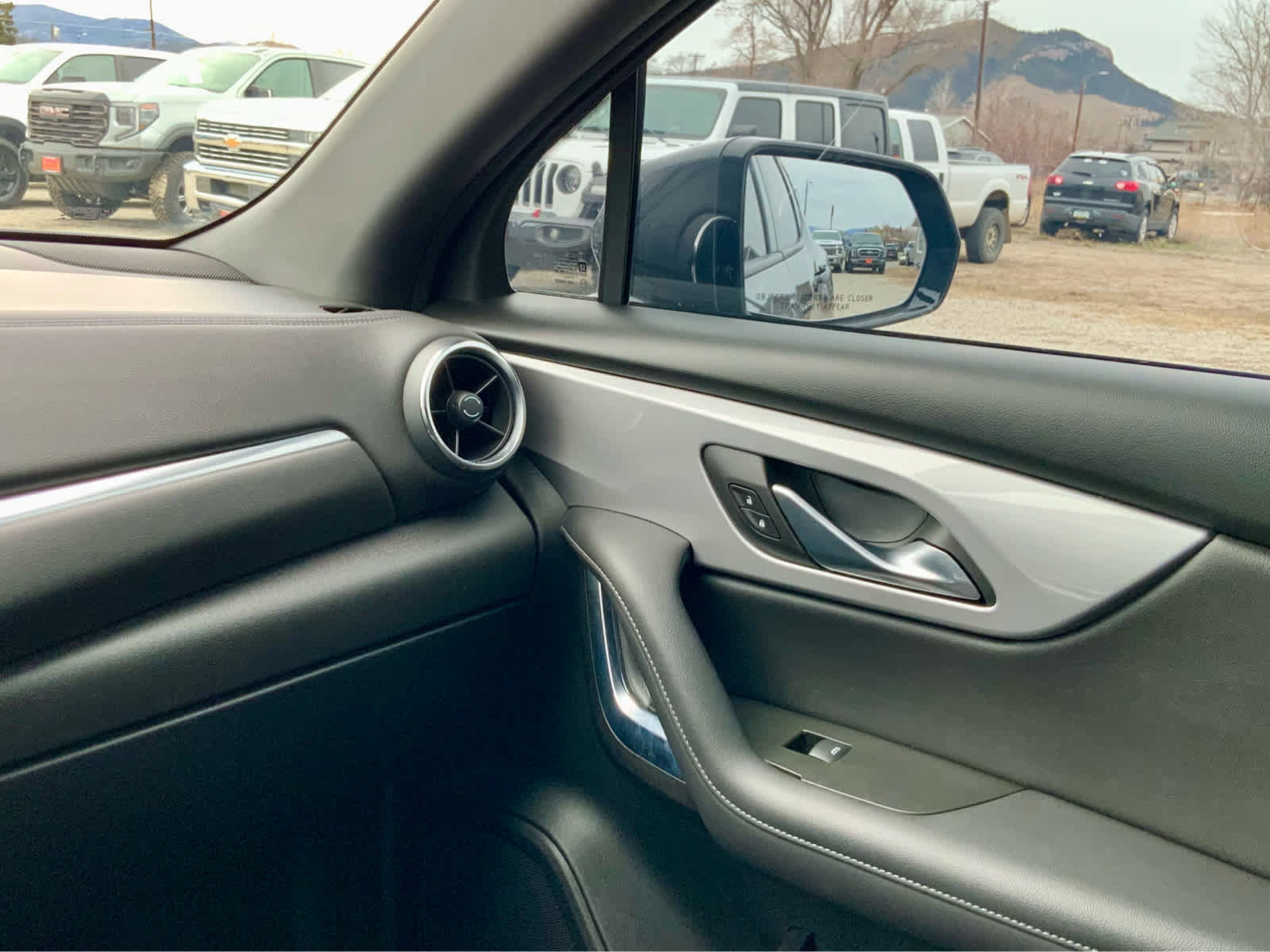 Used 2022 Chevrolet Blazer LT image 37