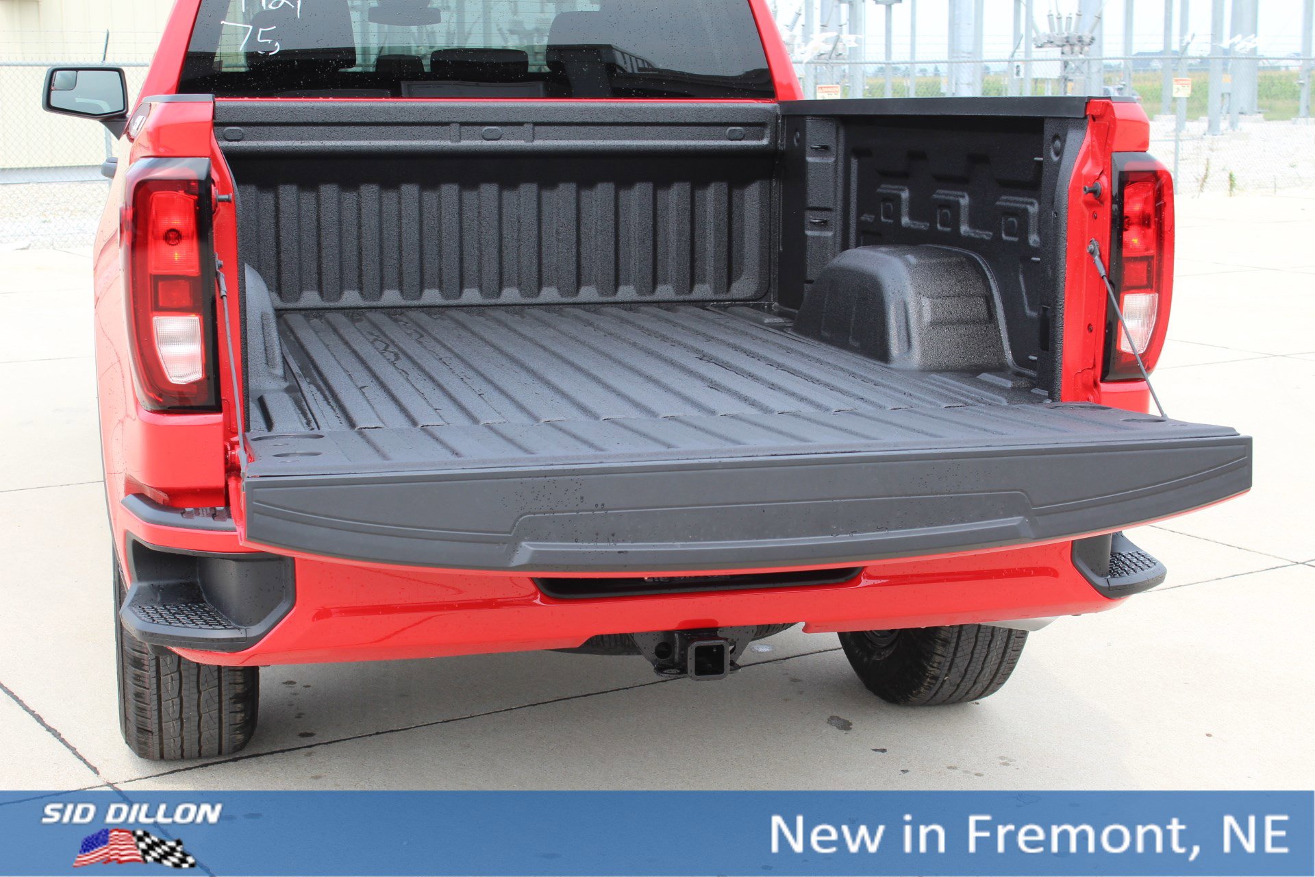 New 2026 GMC Sierra 1500 Pro w/ Graphite Edition AWD/4WD image 12