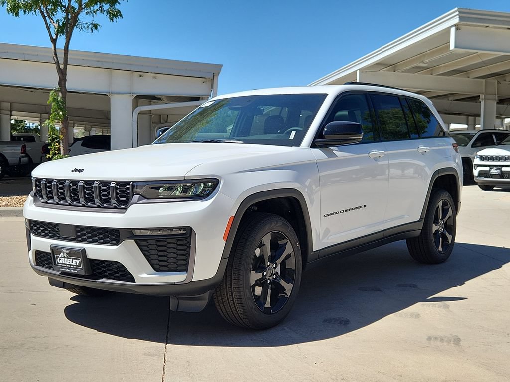 New 2026 Jeep Grand Cherokee Limited w/ Limited Altitude Package AWD/4WD image 4