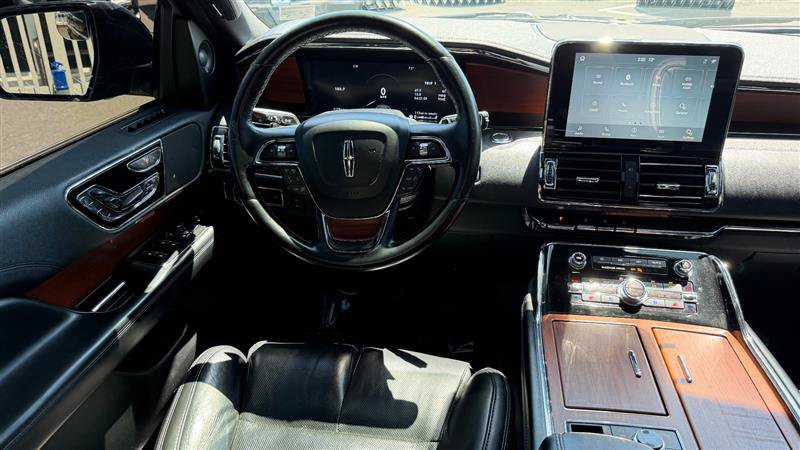Used 2020 Lincoln Navigator Reserve AWD/4WD image 17