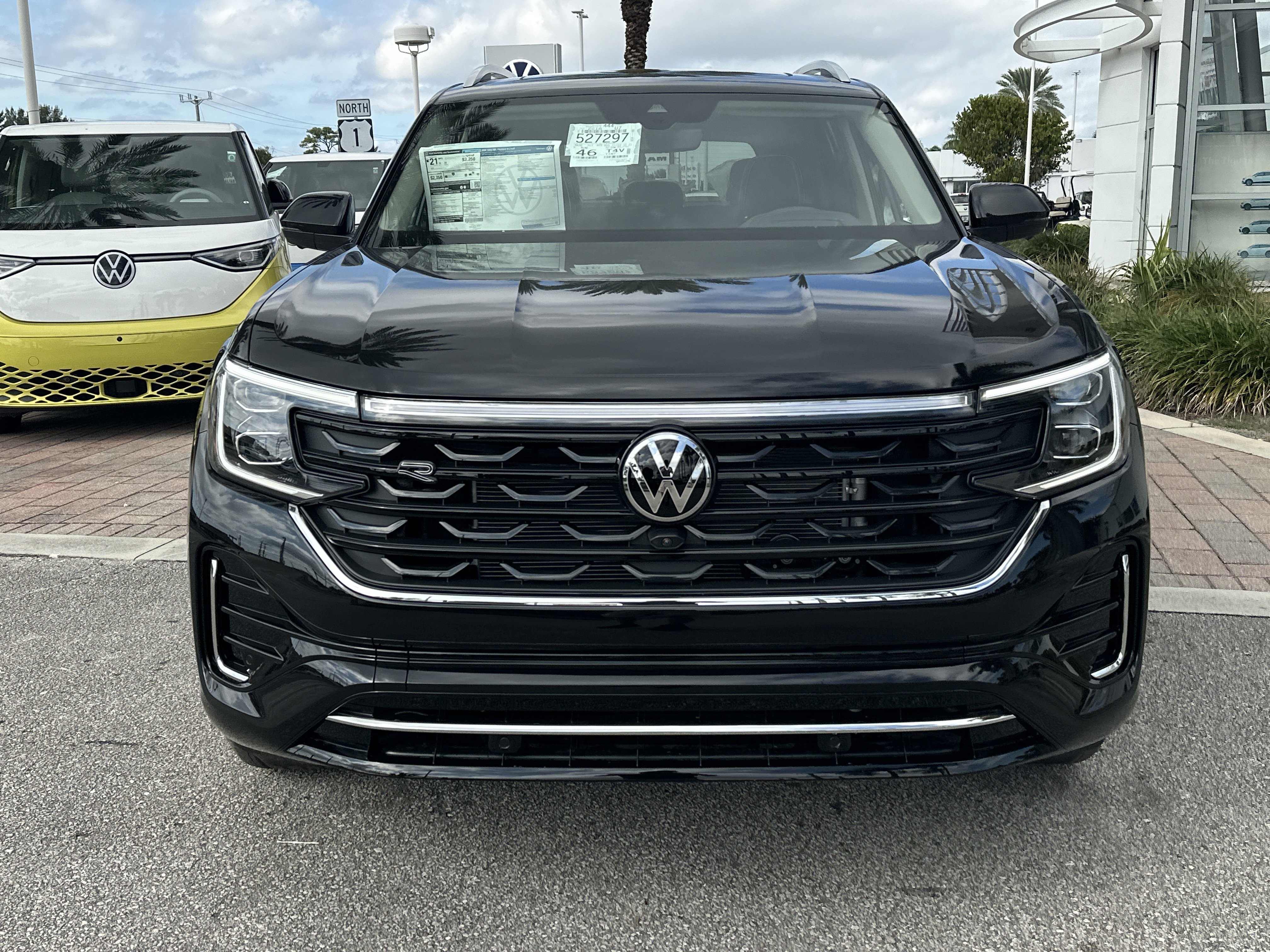 New 2026 Volkswagen Atlas SEL Premium R-Line image 3