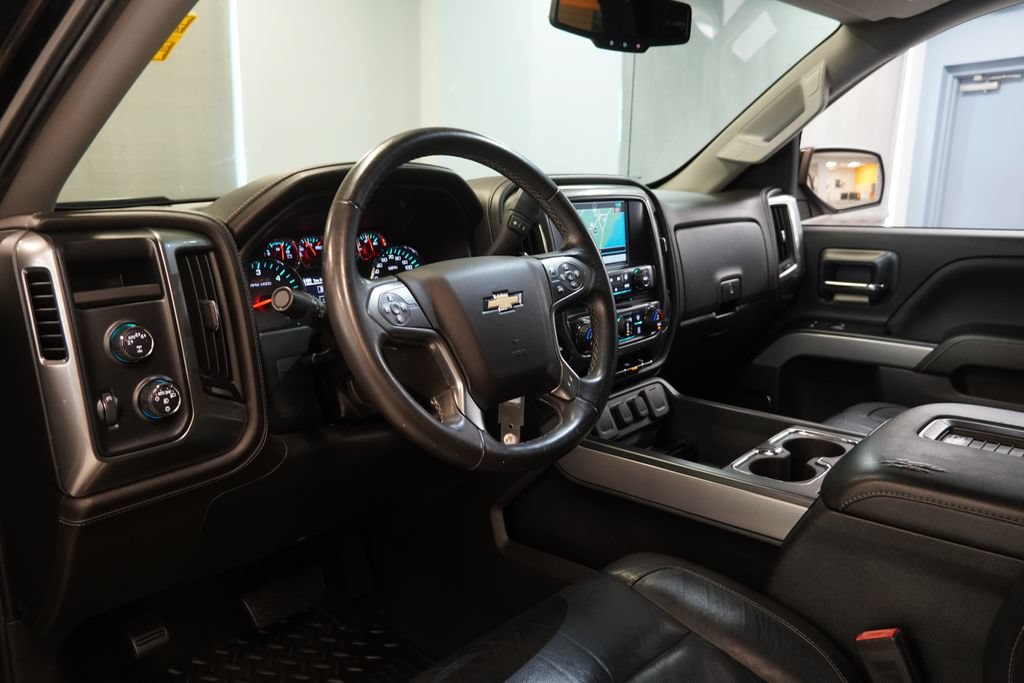 Used 2017 Chevrolet Silverado 1500 LTZ Z71 w/ Midnight Edition AWD/4WD image 6