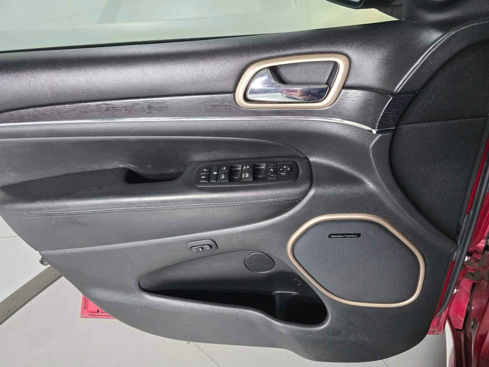 Used 2015 Jeep Grand Cherokee Summit w/ Platinum Series Group AWD/4WD image 43