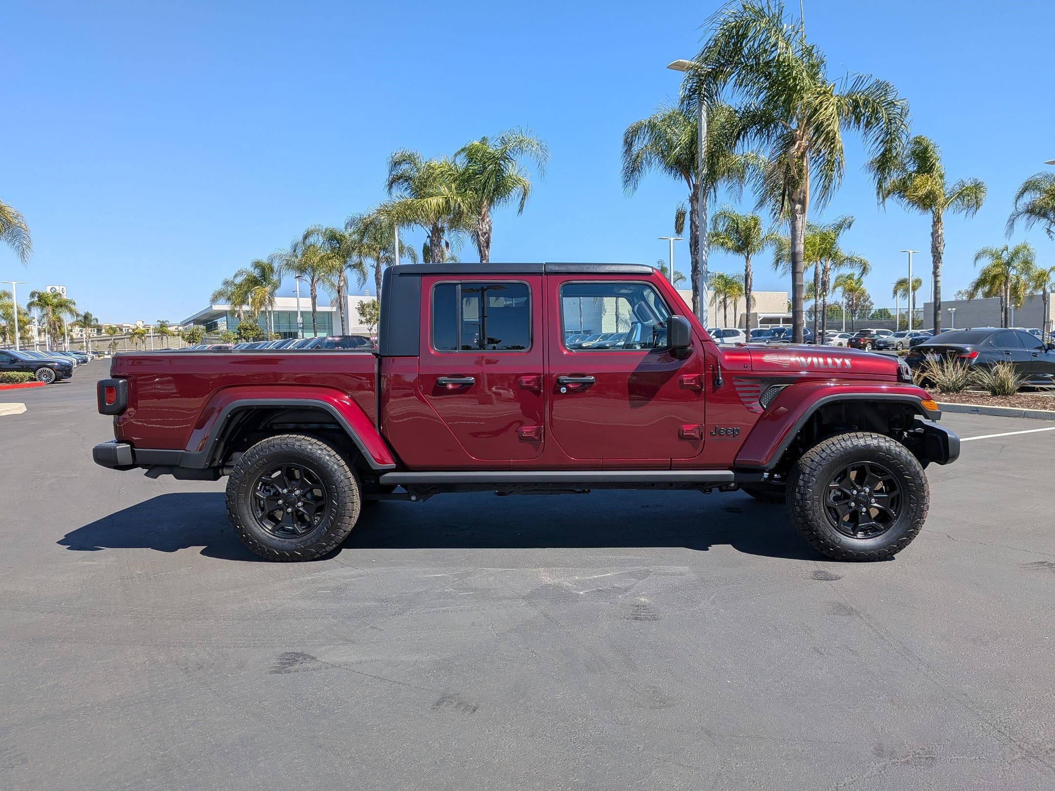 Used 2021 Jeep Gladiator Sport image 11
