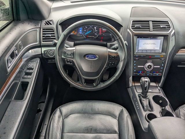 Used 2019 Ford Explorer Limited w/ Class II Trailer Tow Package FWD image 15
