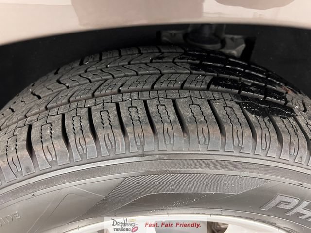 Used 2019 Ford Edge SEL w/ Equipment Group 201A FWD image 23