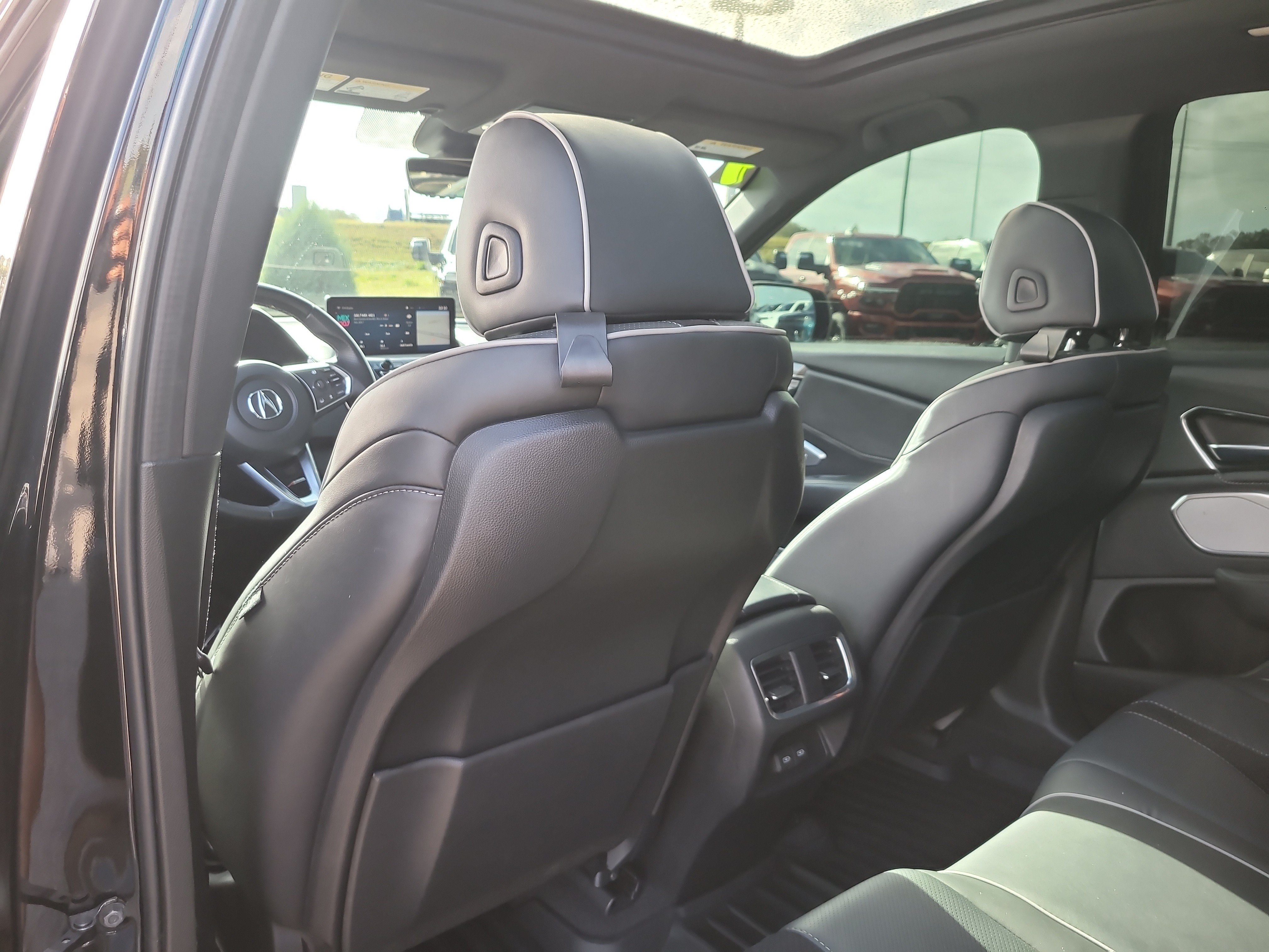 Used 2019 Acura RDX w/ Advance Package FWD image 12