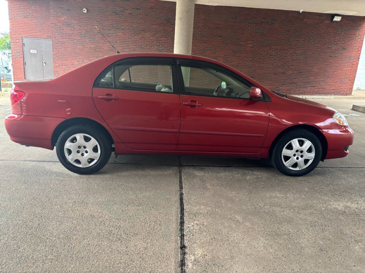 Used 2006 Toyota Corolla CE FWD image 4
