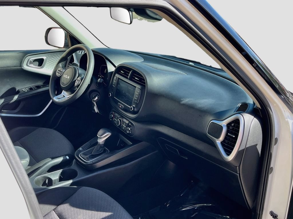 Used 2024 Kia Soul LX w/ Option Group 015 FWD image 27