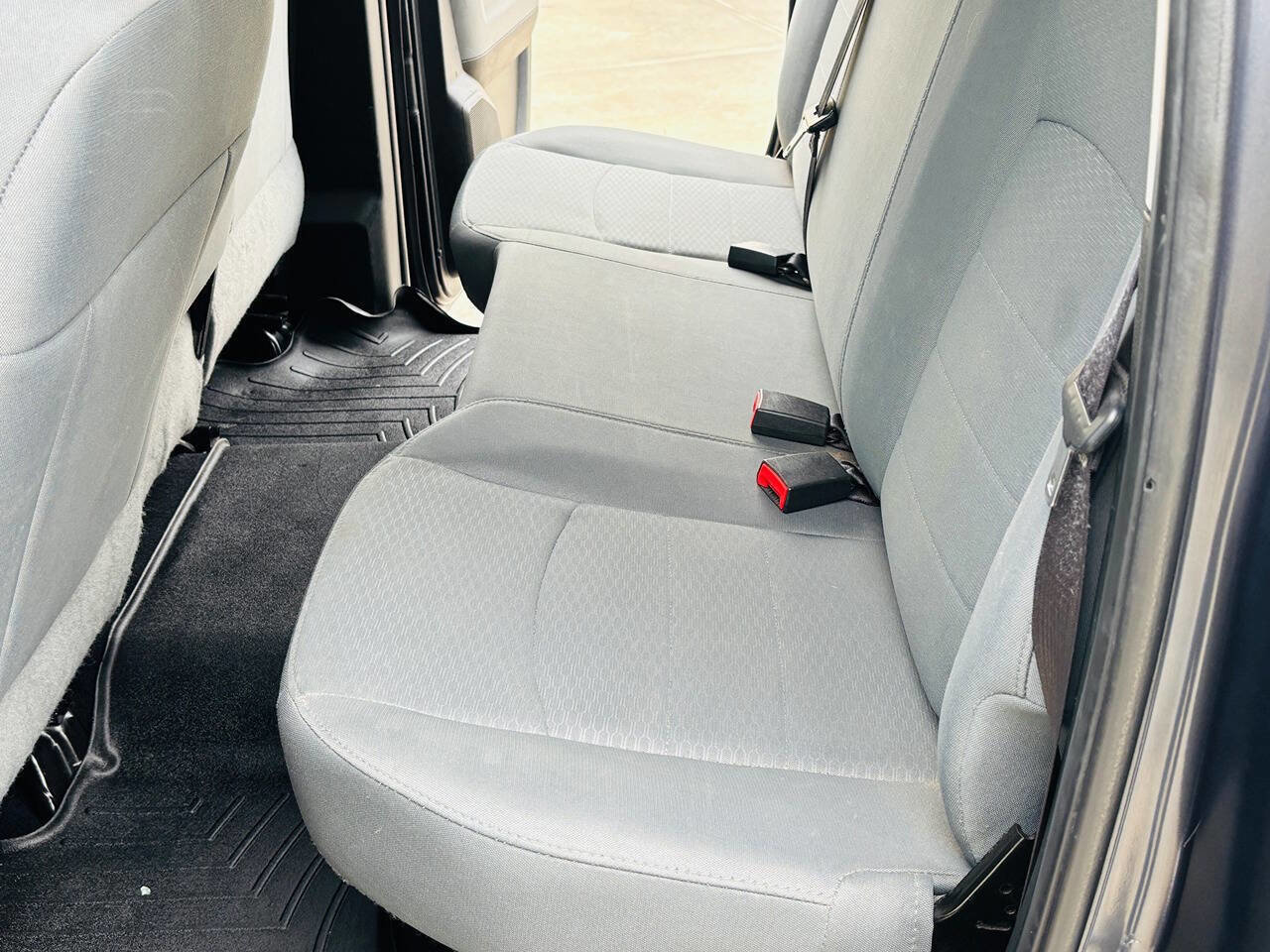 Used 2017 RAM 1500 Classic SLT image 17