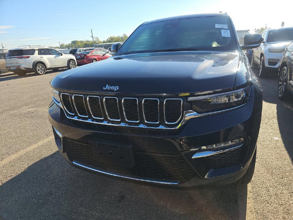 Used 2023 Jeep Grand Cherokee Limited AWD/4WD image 2