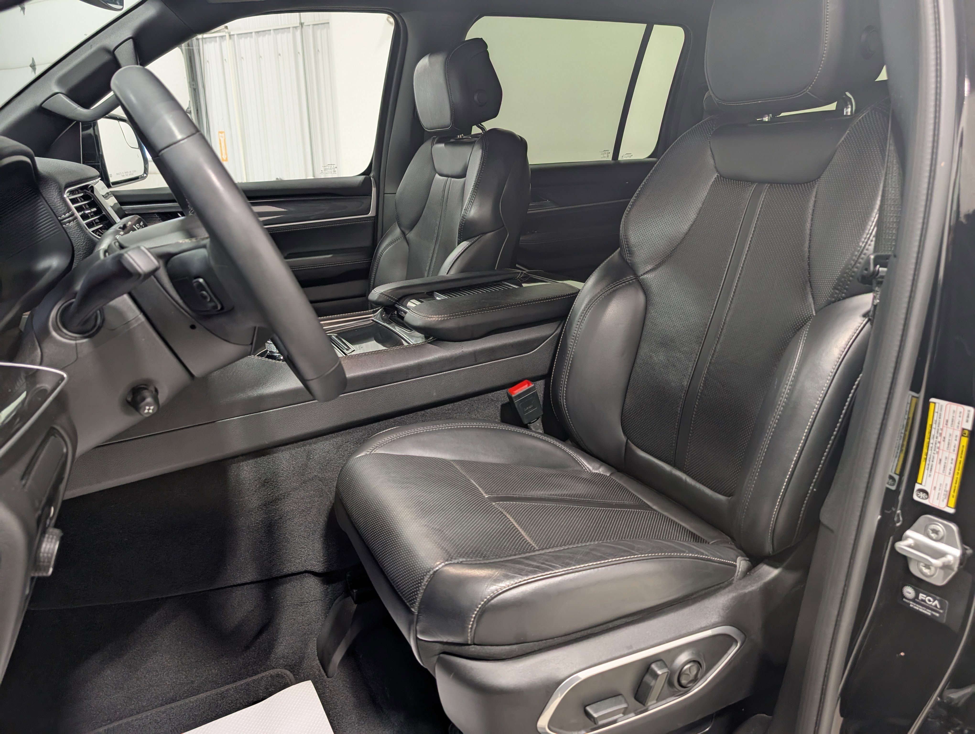 Used 2022 Jeep Wagoneer Series I image 16