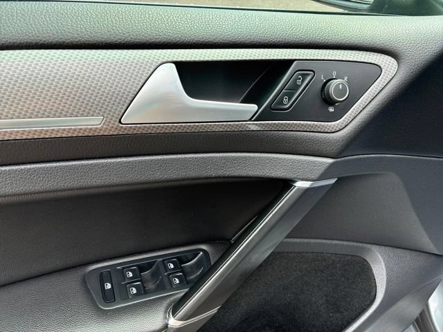 Used 2019 Volkswagen Golf Alltrack SE AWD/4WD image 13