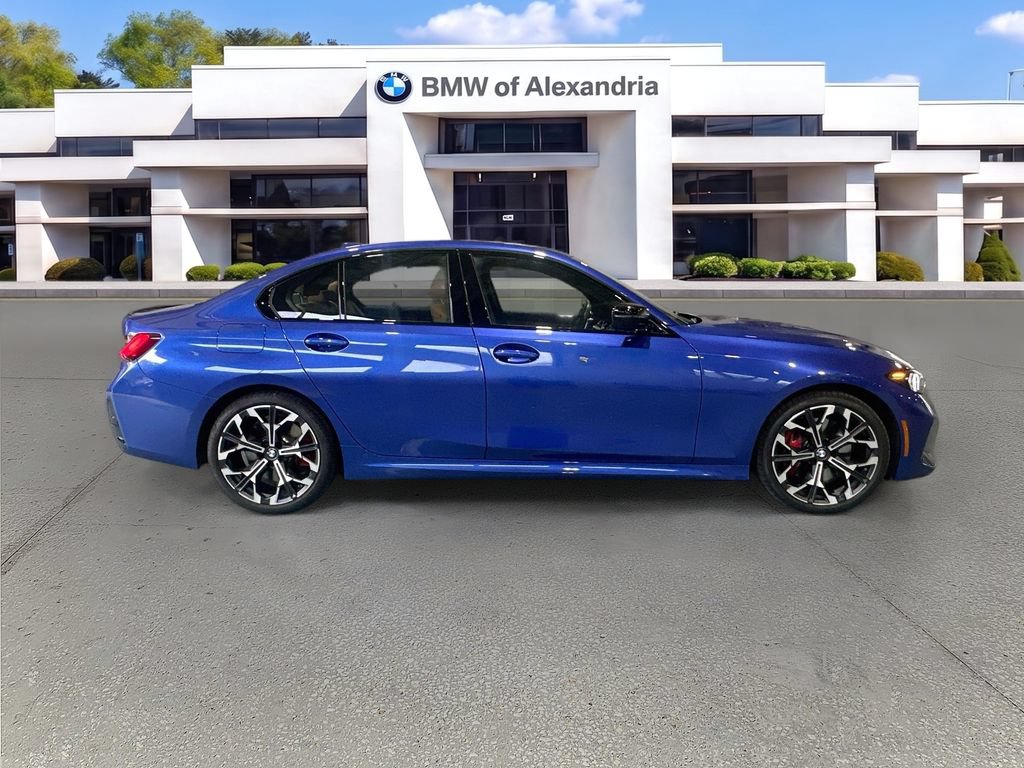 Used 2026 BMW 330i xDrive Sedan w/ M Sport Package AWD/4WD image 4