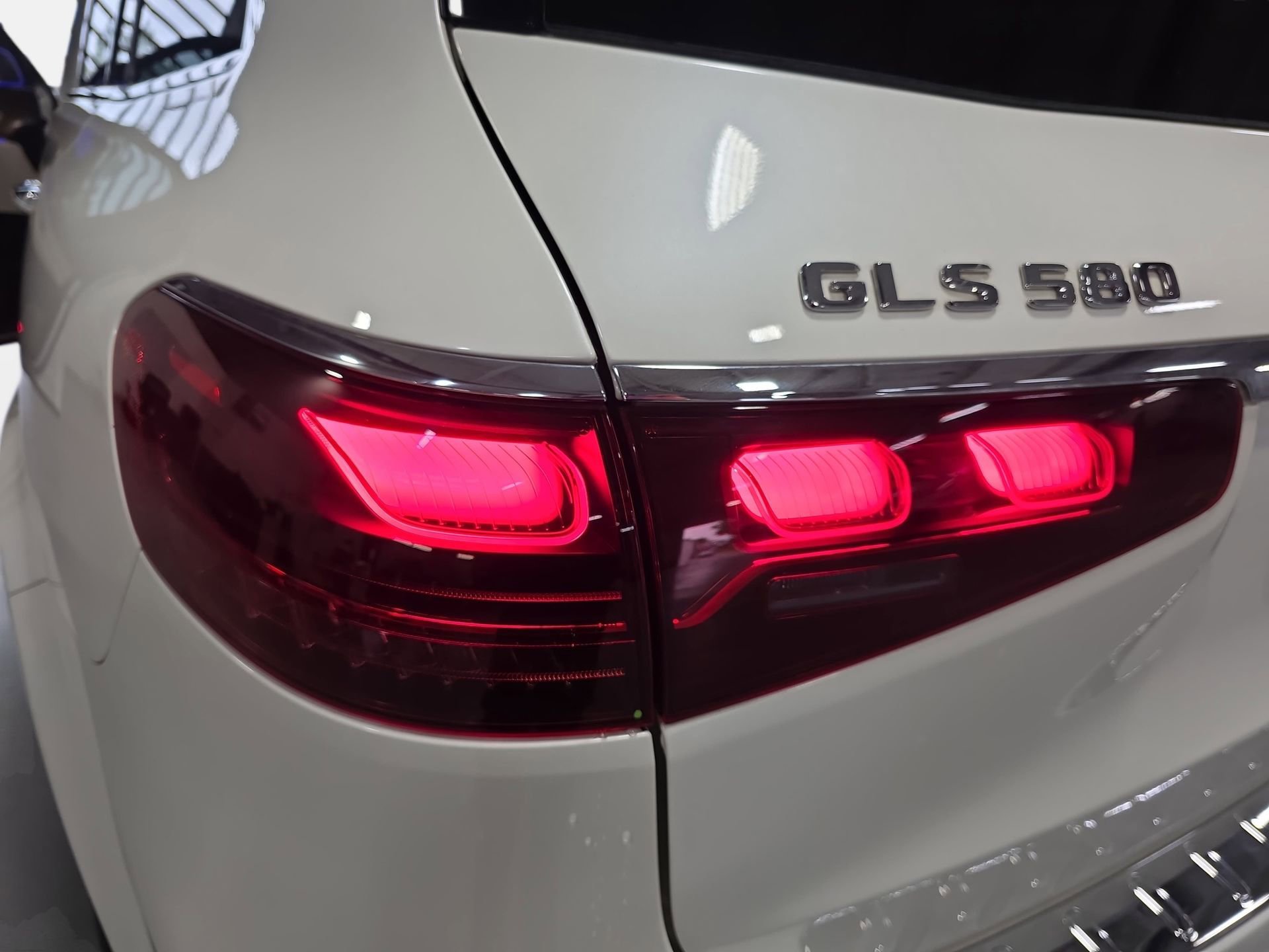 Certified 2024 Mercedes-Benz GLS 580 4MATIC image 33