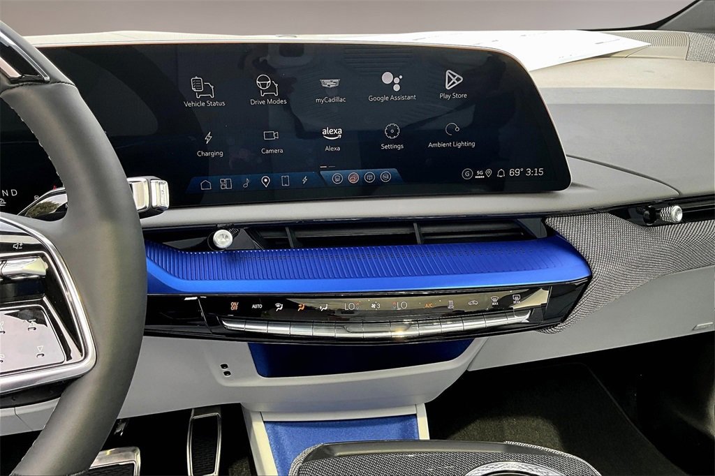 New 2025 Cadillac Optiq Sport 2 image 7