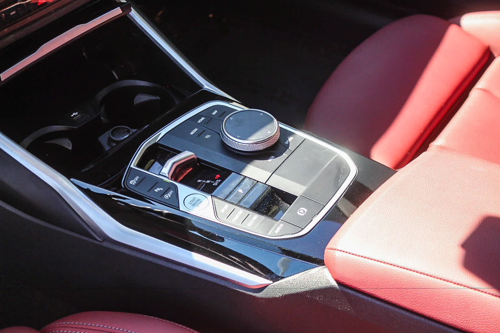 Used 2024 BMW 330i Sedan w/ Premium Package RWD image 19