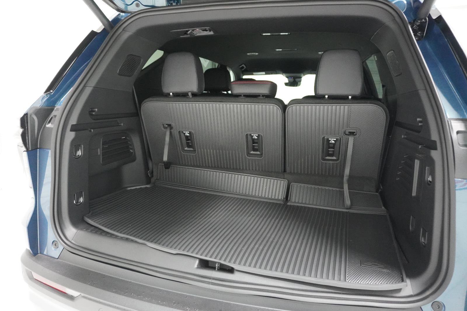 New 2026 Chevrolet Traverse Z71 w/ Enhanced Driving Package image 8