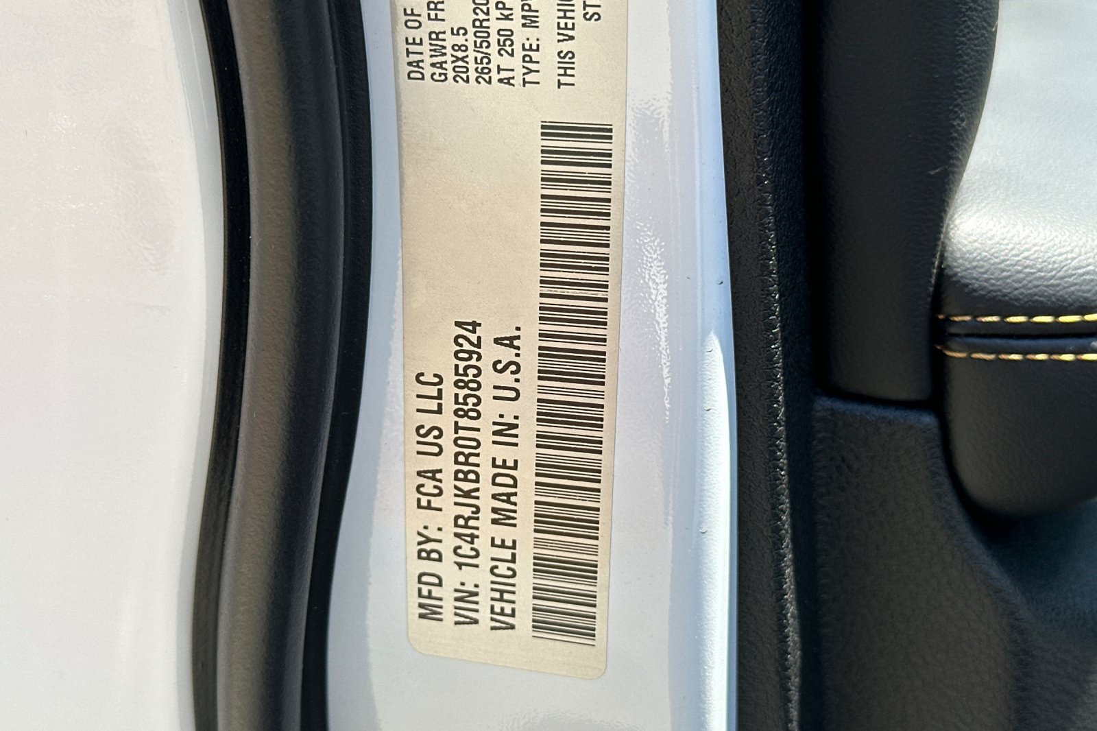 New 2026 Jeep Grand Cherokee L Limited AWD/4WD image 29