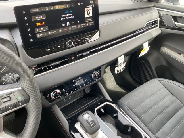 New 2026 Mitsubishi Outlander SE image 18