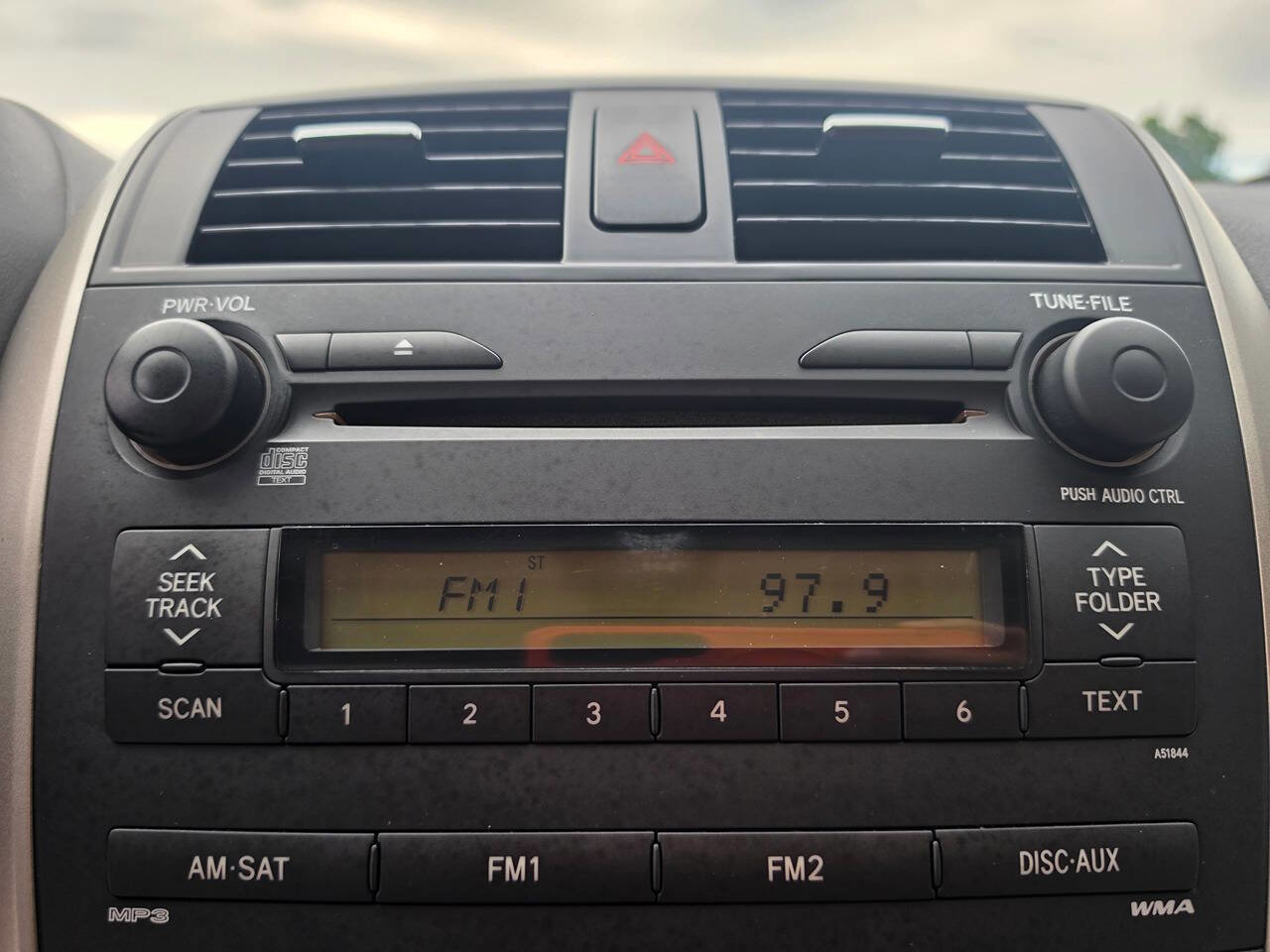 Used 2009 Toyota Corolla LE FWD image 39