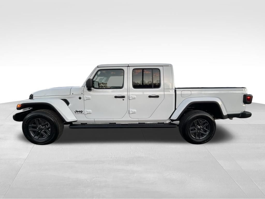New 2026 Jeep Gladiator Sport AWD/4WD image 22