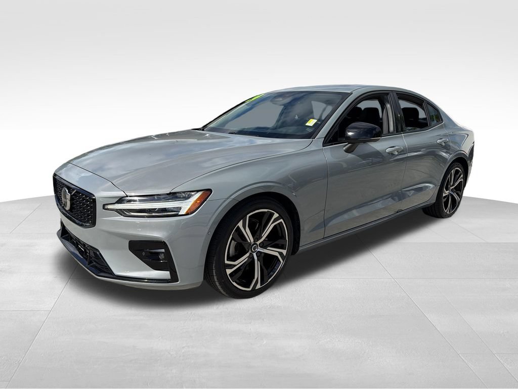 Used 2024 Volvo S60 B5 Plus FWD video 3