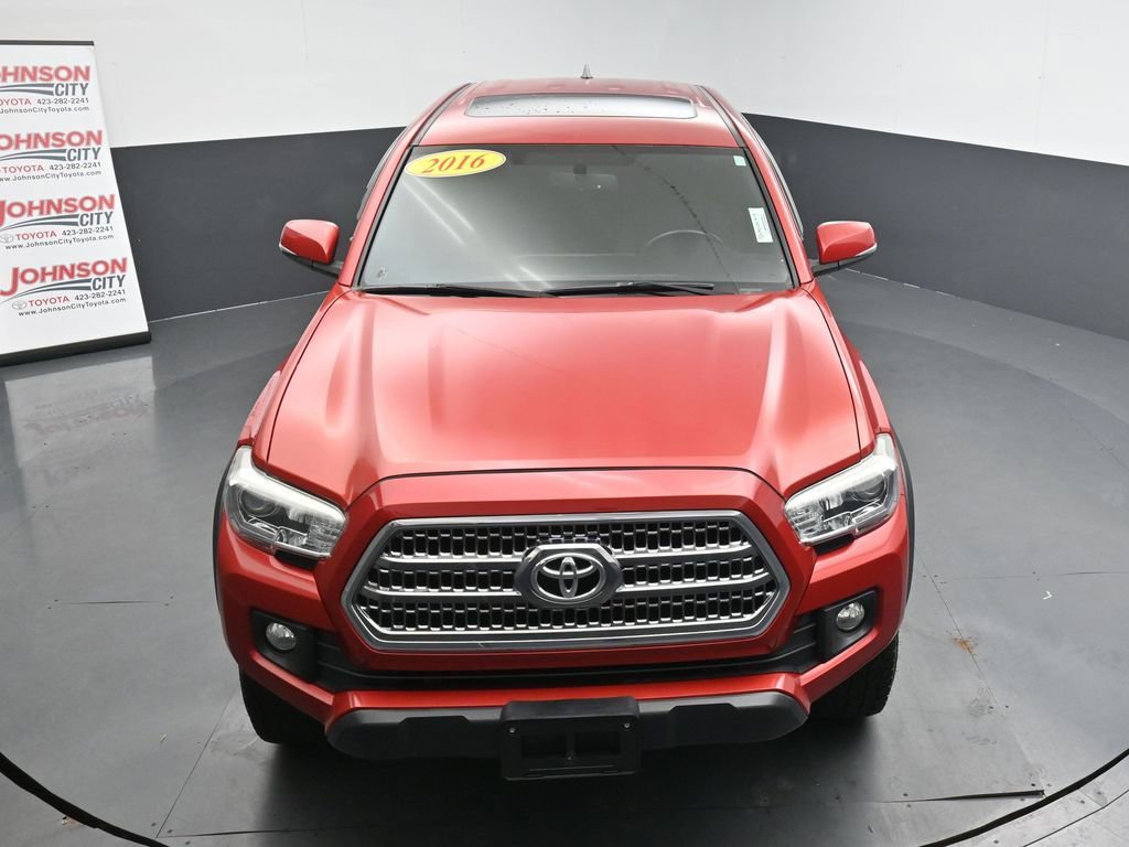 Used 2016 Toyota Tacoma TRD Off-Road w/ Premium & Technology Package image 21