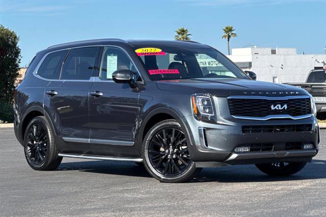 Used 2022 Kia Telluride SX w/ SX Prestige Package image 2