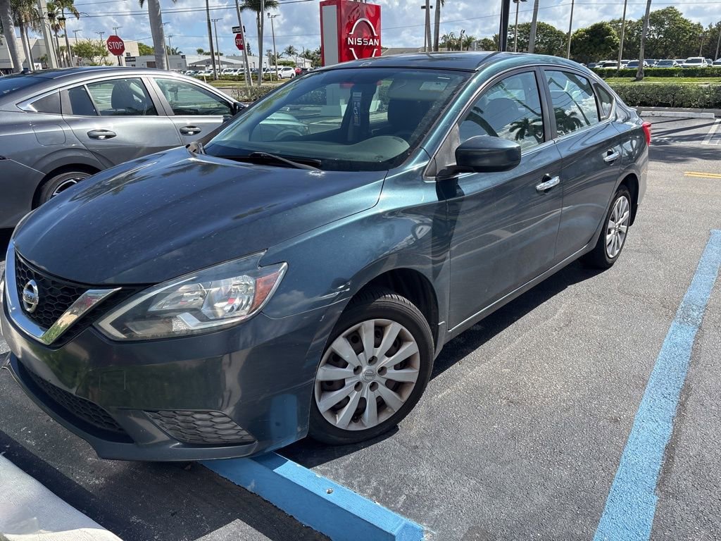 Used 2016 Nissan Sentra SV image 2