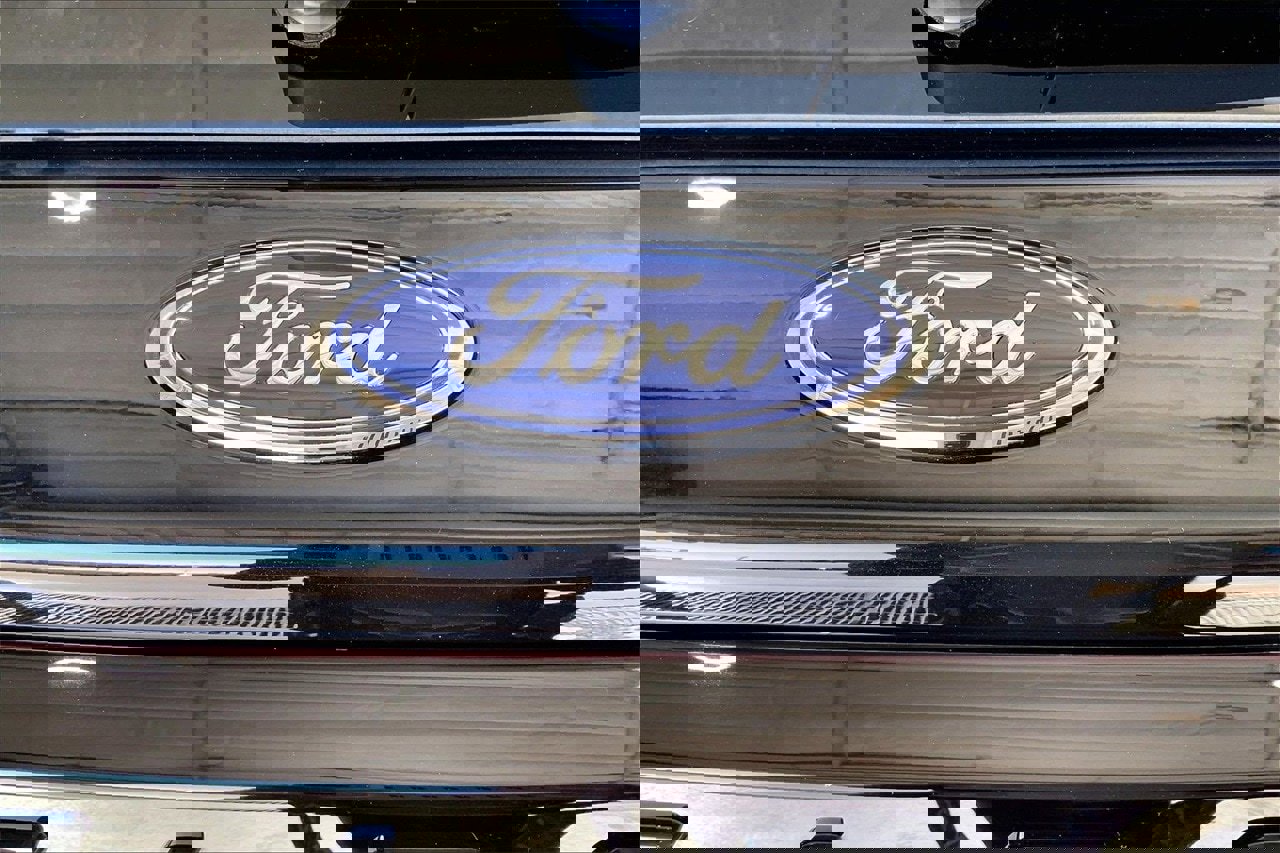 Certified 2025 Ford Explorer ST w/ Sun And Sound Package image 7