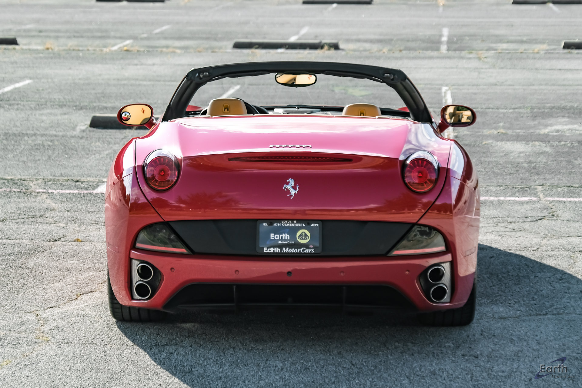 Used 2014 Ferrari California RWD image 15