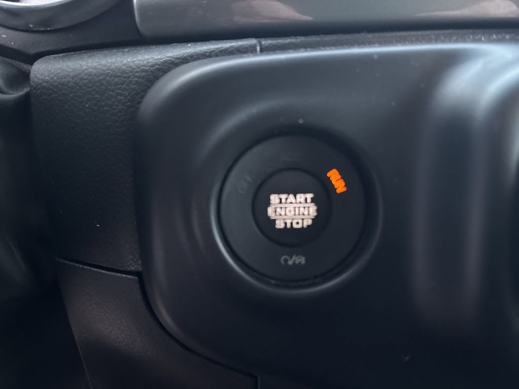 Used 2022 Jeep Wrangler Unlimited Sahara w/ Cold Weather Group AWD/4WD image 22