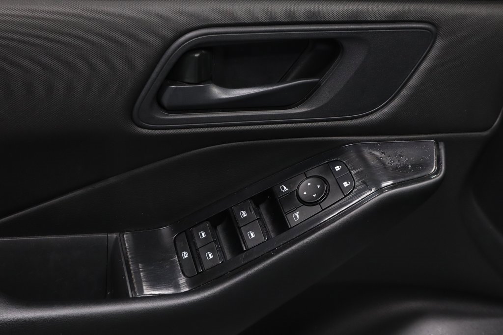 Certified 2024 Nissan Rogue S image 23