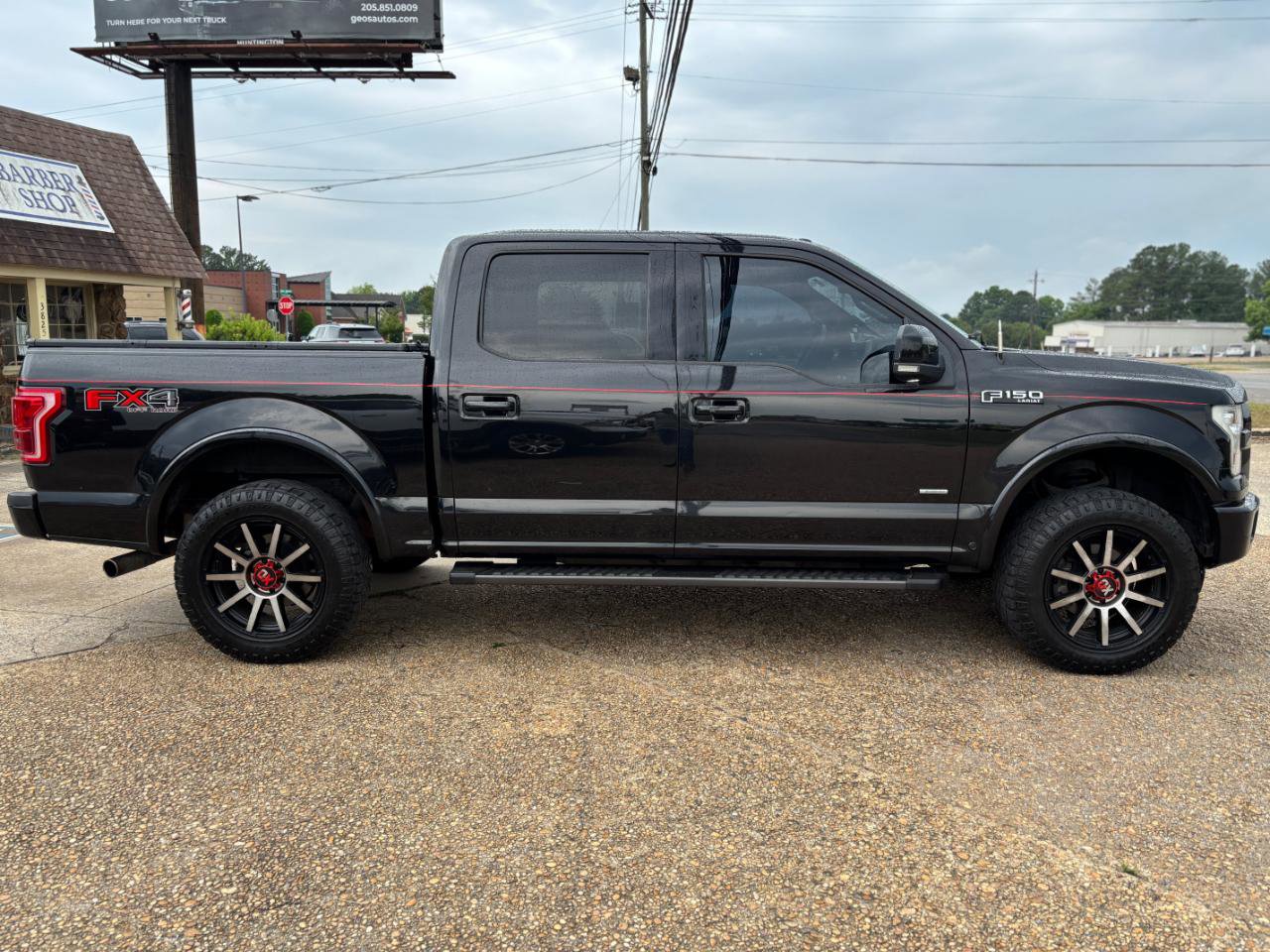 Used 2015 Ford F150 Lariat w/ Equipment Group 502A Luxury AWD/4WD image 6