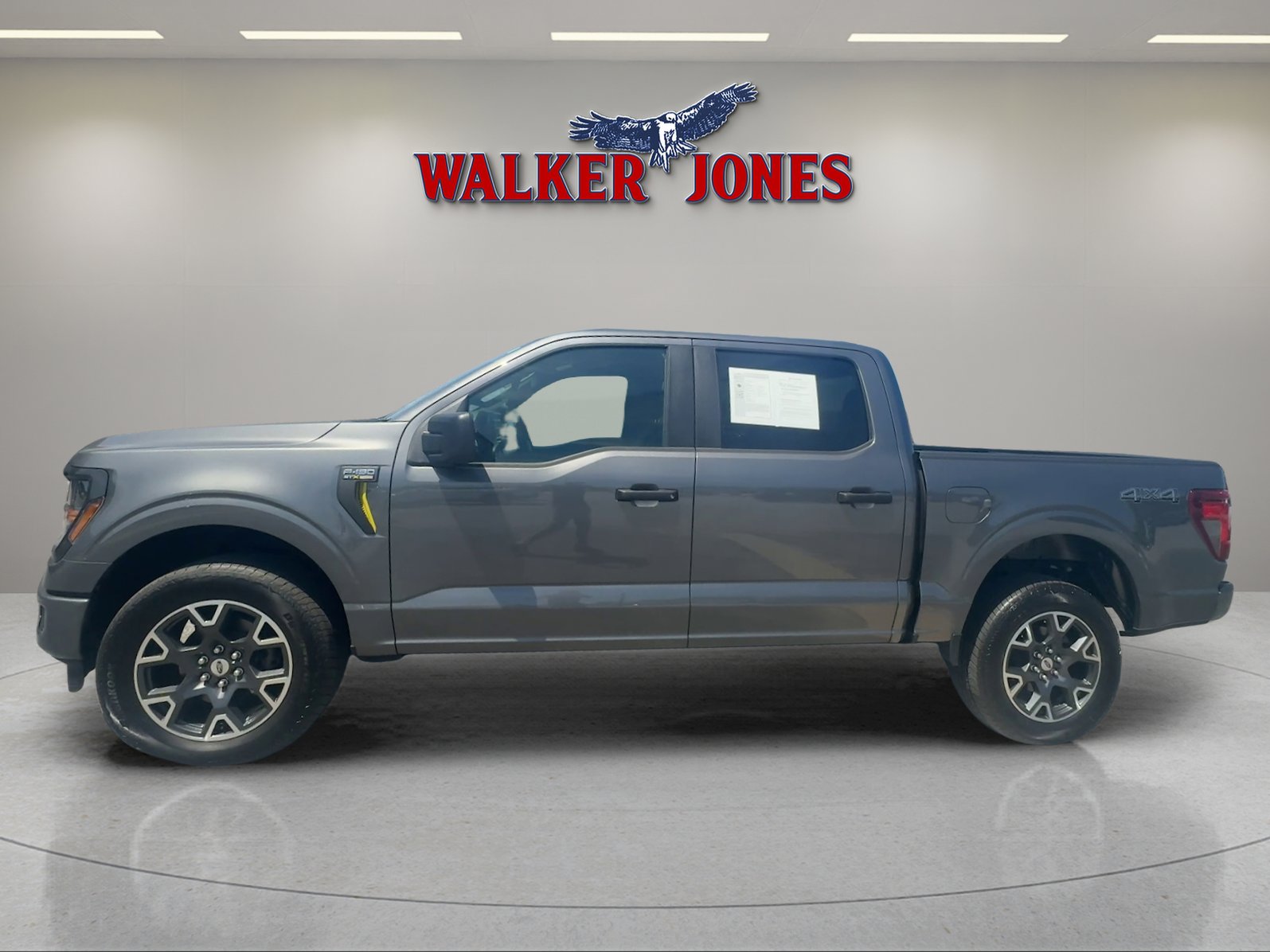Used 2024 Ford F150 STX AWD/4WD image 4