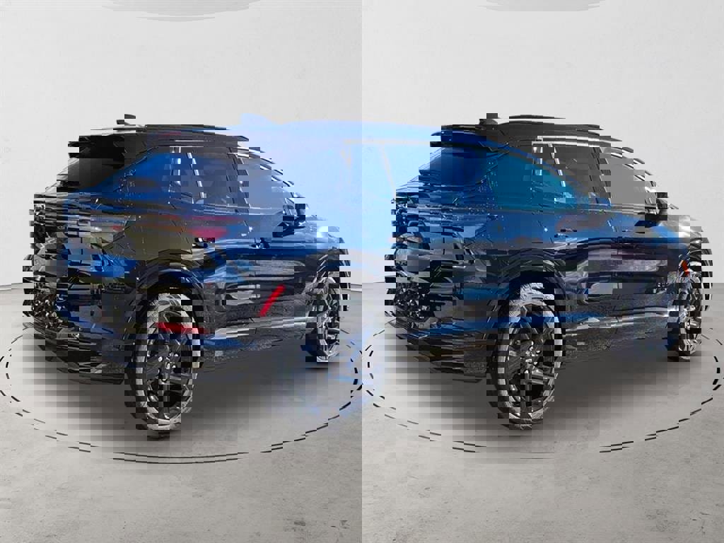 New 2026 Chevrolet Equinox EV RS image 5