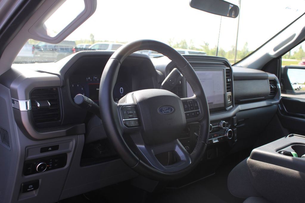 Used 2025 Ford F150 XLT w/ Equipment Group 301A Standard image 24
