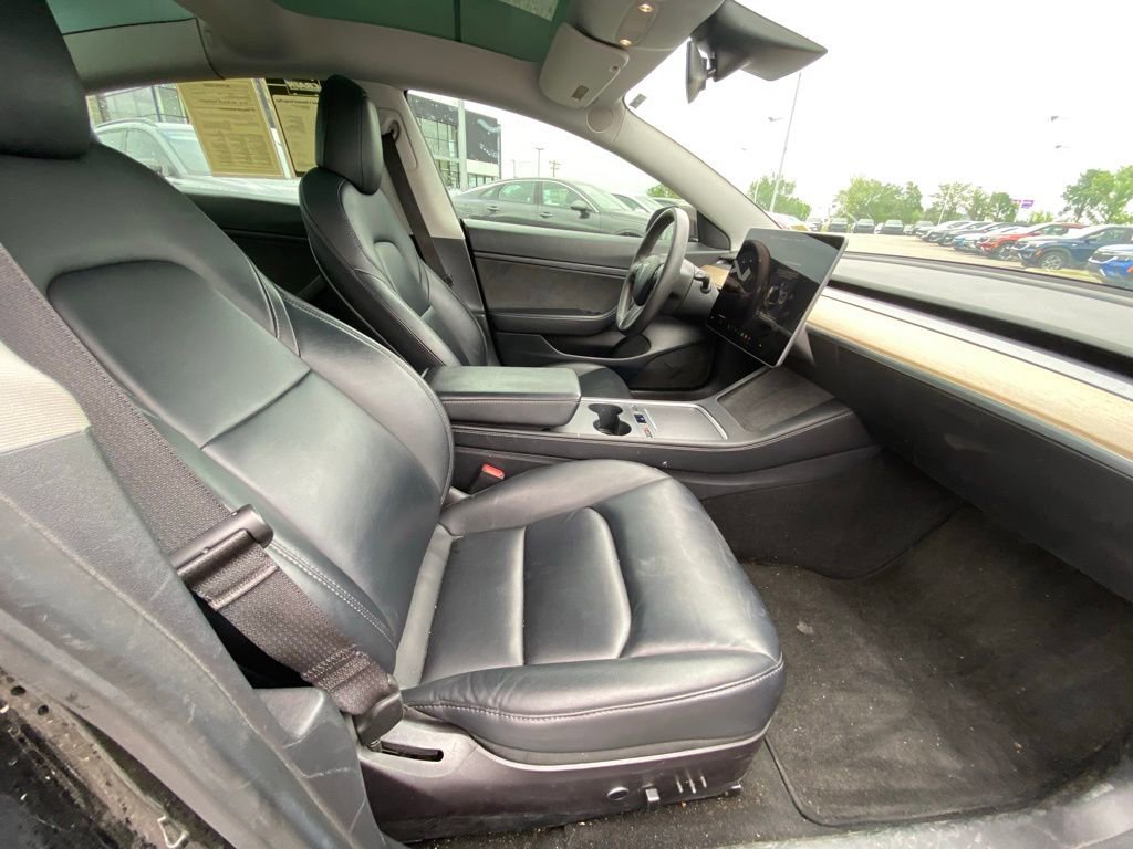 Used 2021 Tesla Model 3 Standard Range Plus RWD image 17