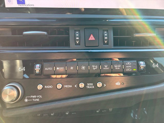 Used 2024 Lexus ES 350 w/ Premium Package FWD image 26