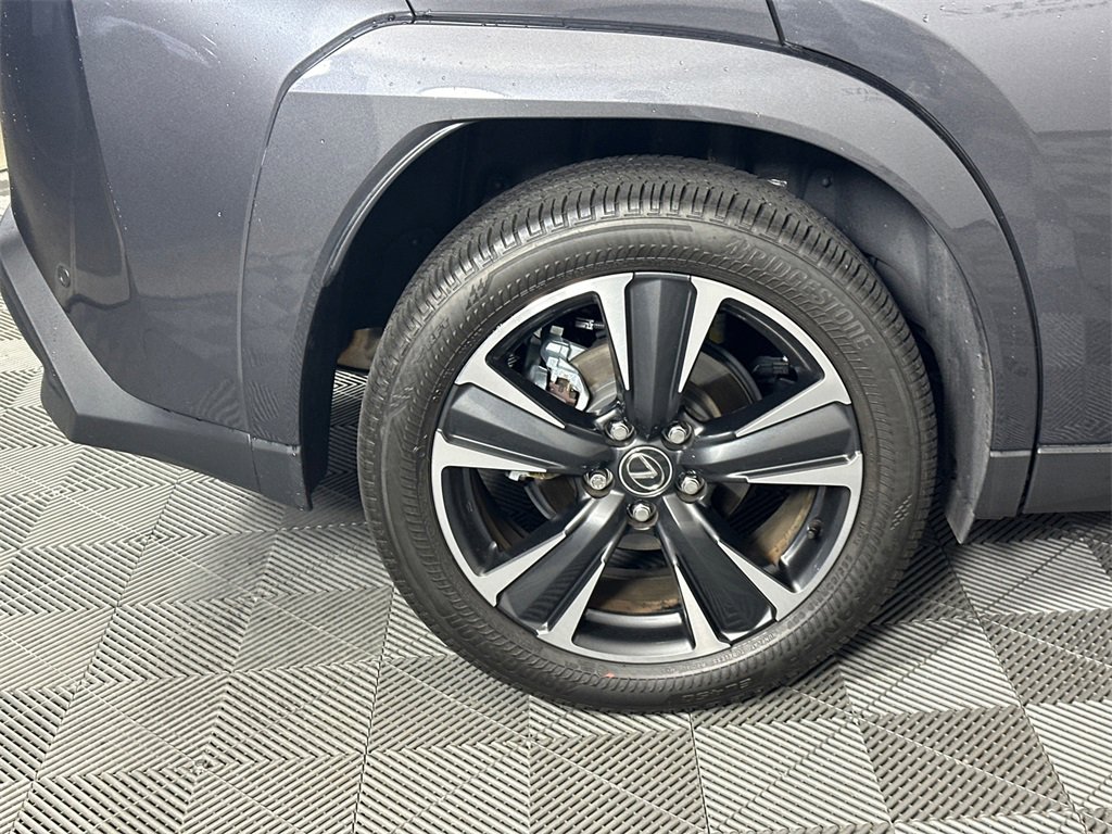 Used 2025 Lexus UX 300h FWD image 17