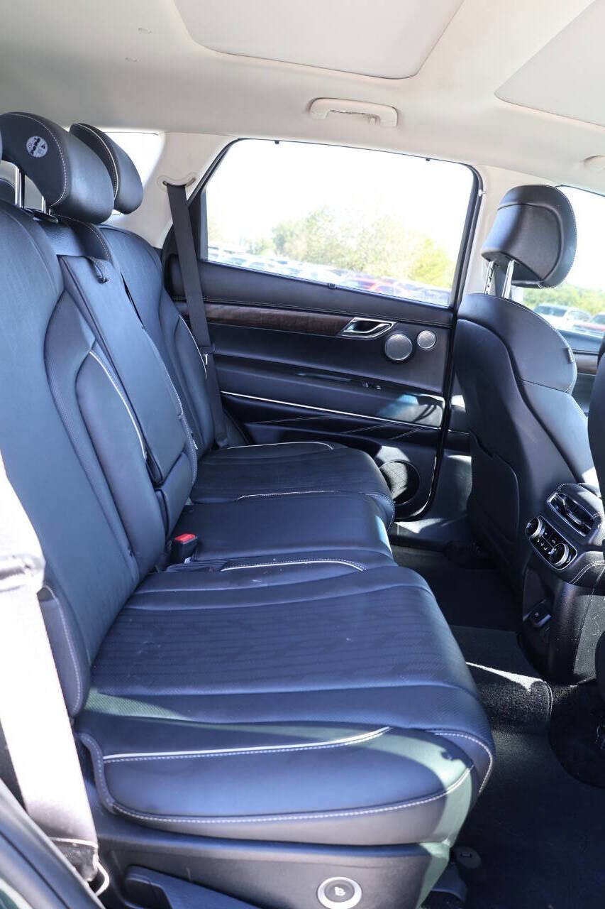 Used 2023 Genesis GV80 2.5T w/ Prestige Package image 16