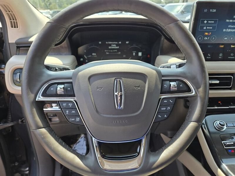 Used 2022 Lincoln Nautilus Reserve w/ Equipment Group 201A FWD image 32