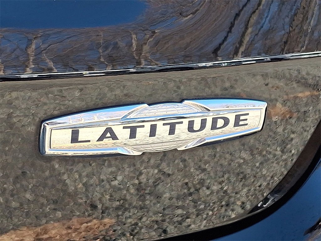 Used 2023 Jeep Compass Latitude image 23