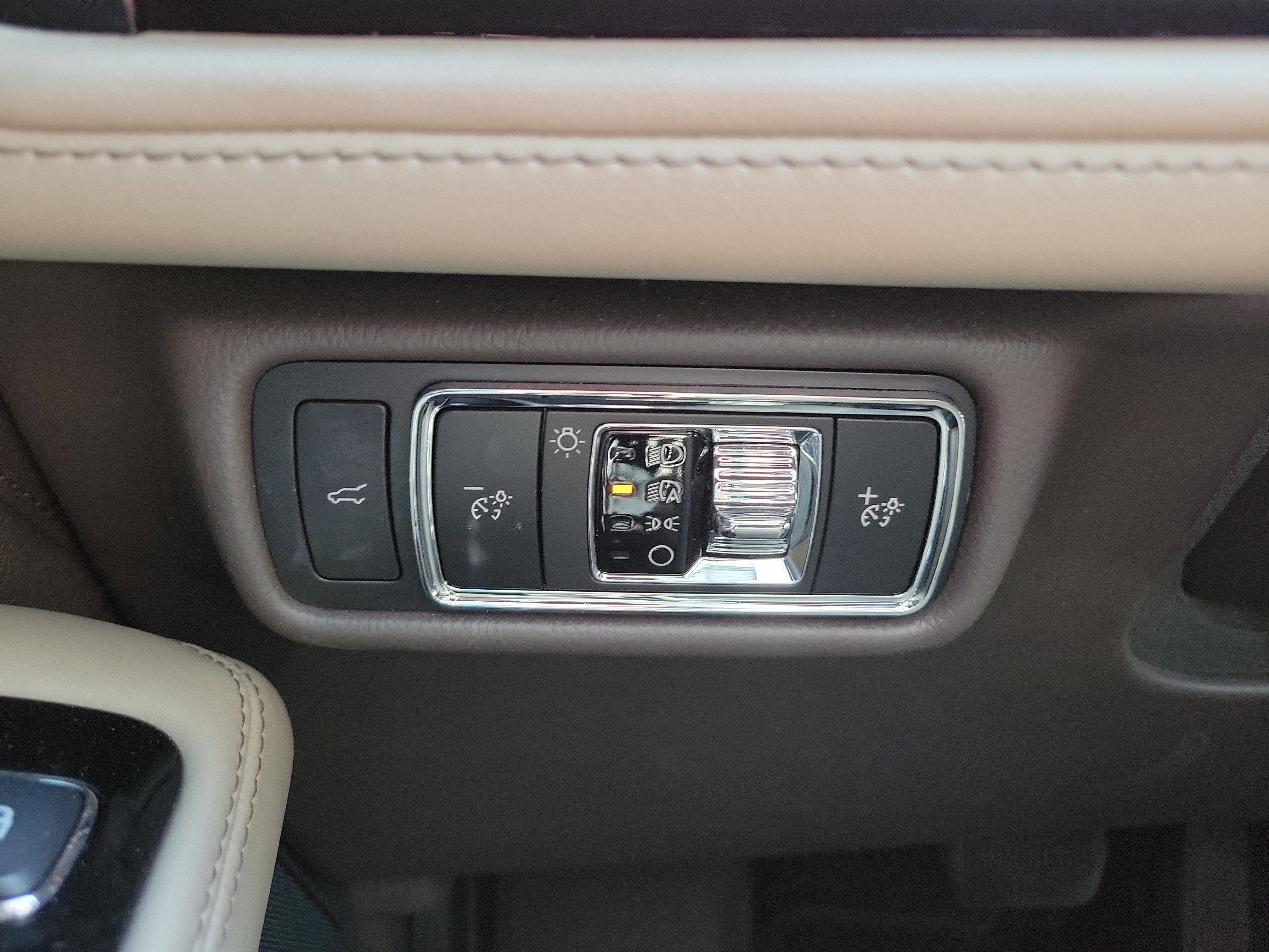 Used 2022 Lincoln Aviator Reserve RWD image 26