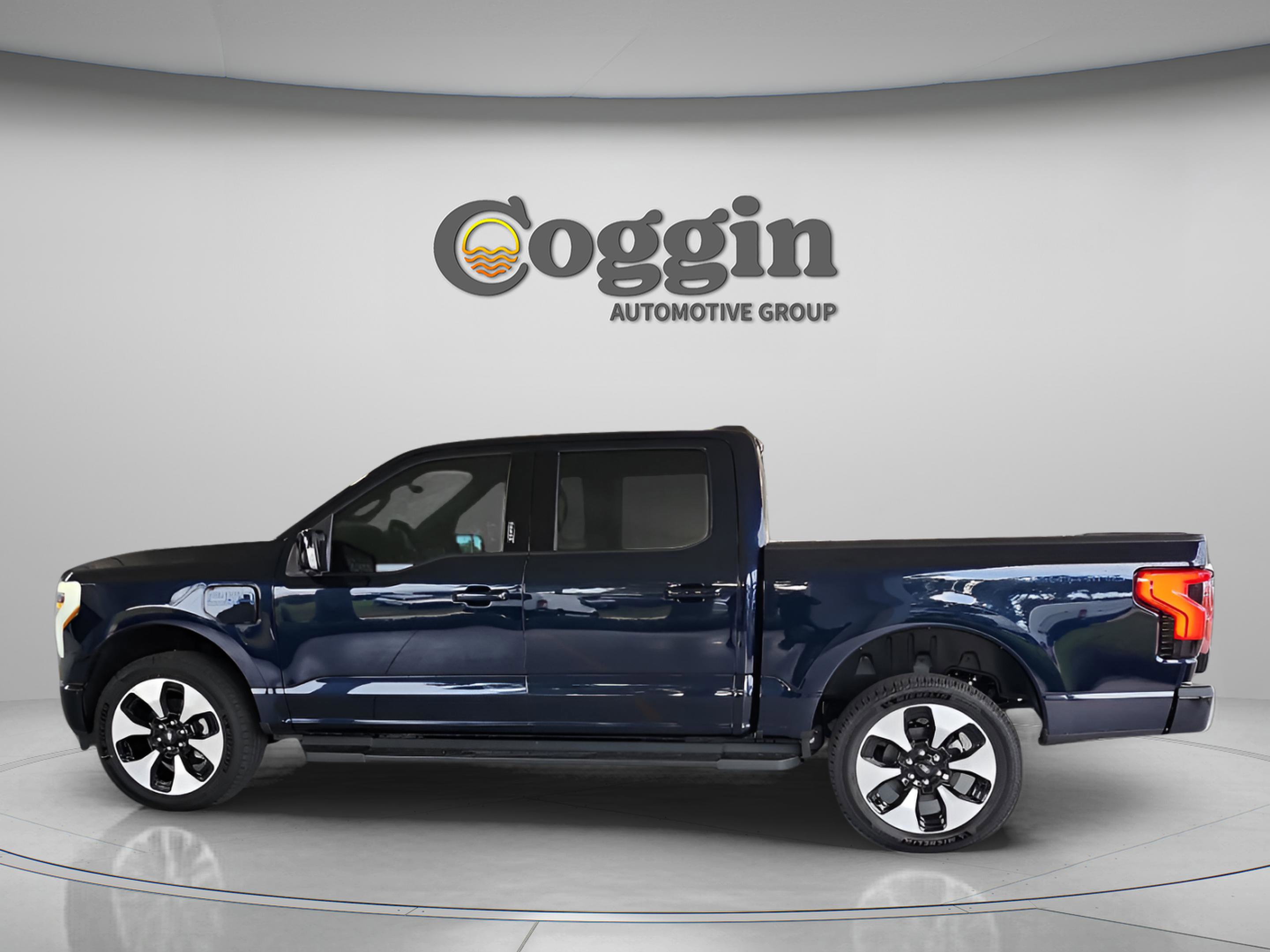 New 2025 Ford F150 Lightning Platinum AWD/4WD image 3