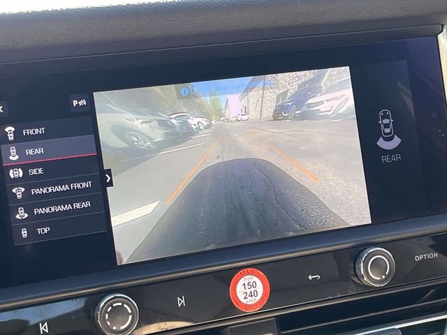 Used 2023 Porsche Macan Turbo image 22