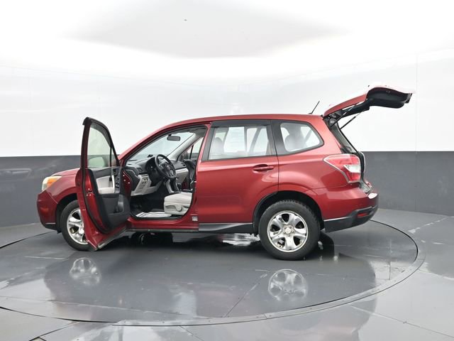 Used 2015 Subaru Forester 2.5i AWD/4WD image 30