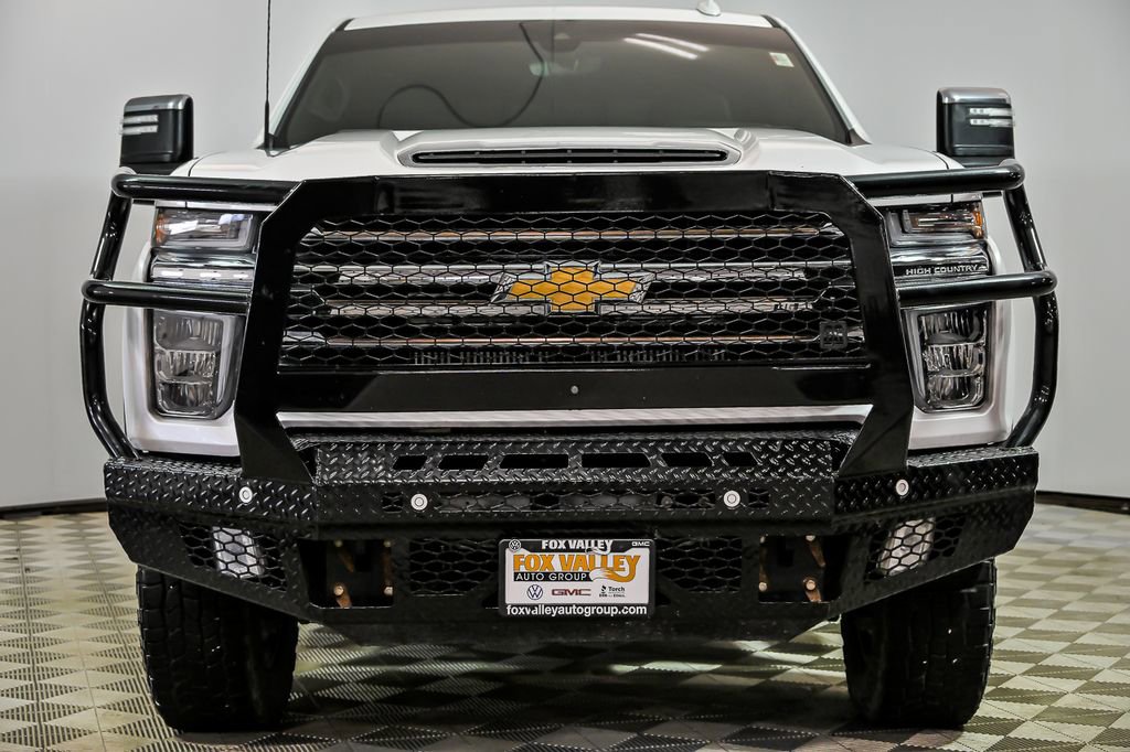 Used 2022 Chevrolet Silverado 2500 High Country w/ Technology Package AWD/4WD image 4