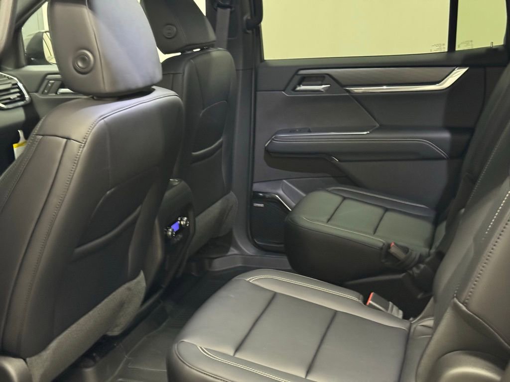 New 2025 GMC Acadia Elevation w/ Elevation Premium Package image 22